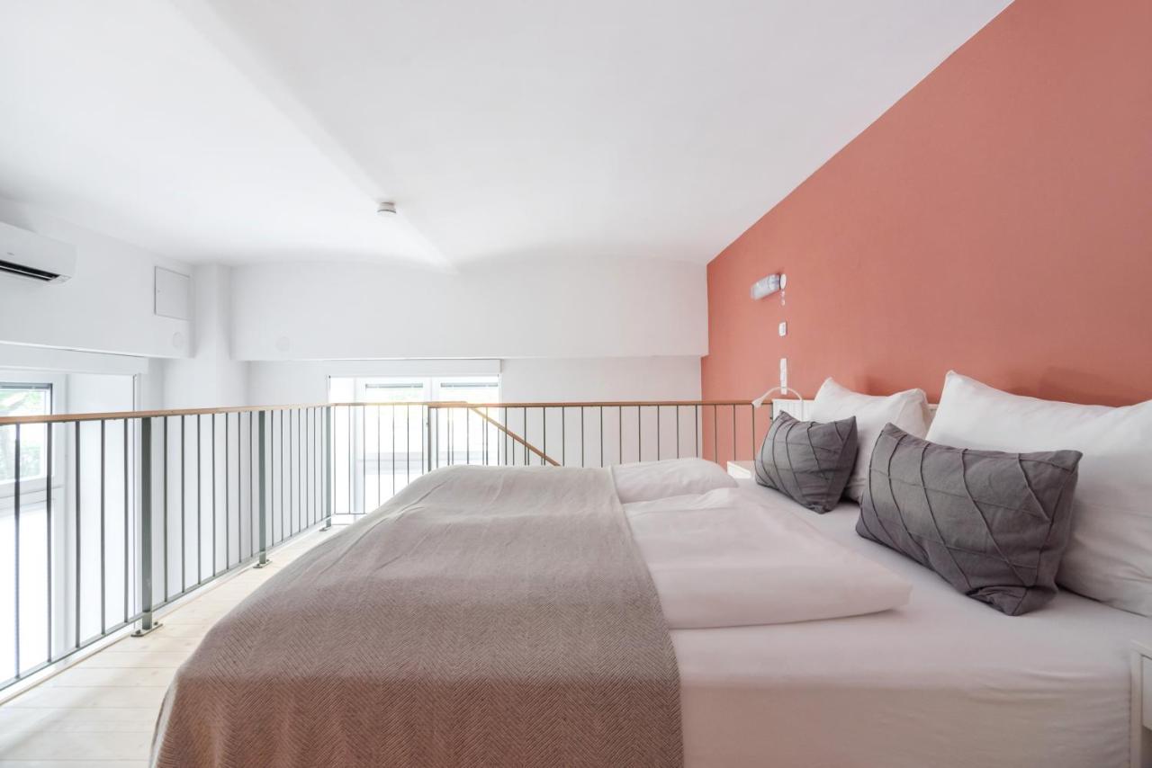 Vorgarten - Central, New And Stylish For Your Comfortable In *