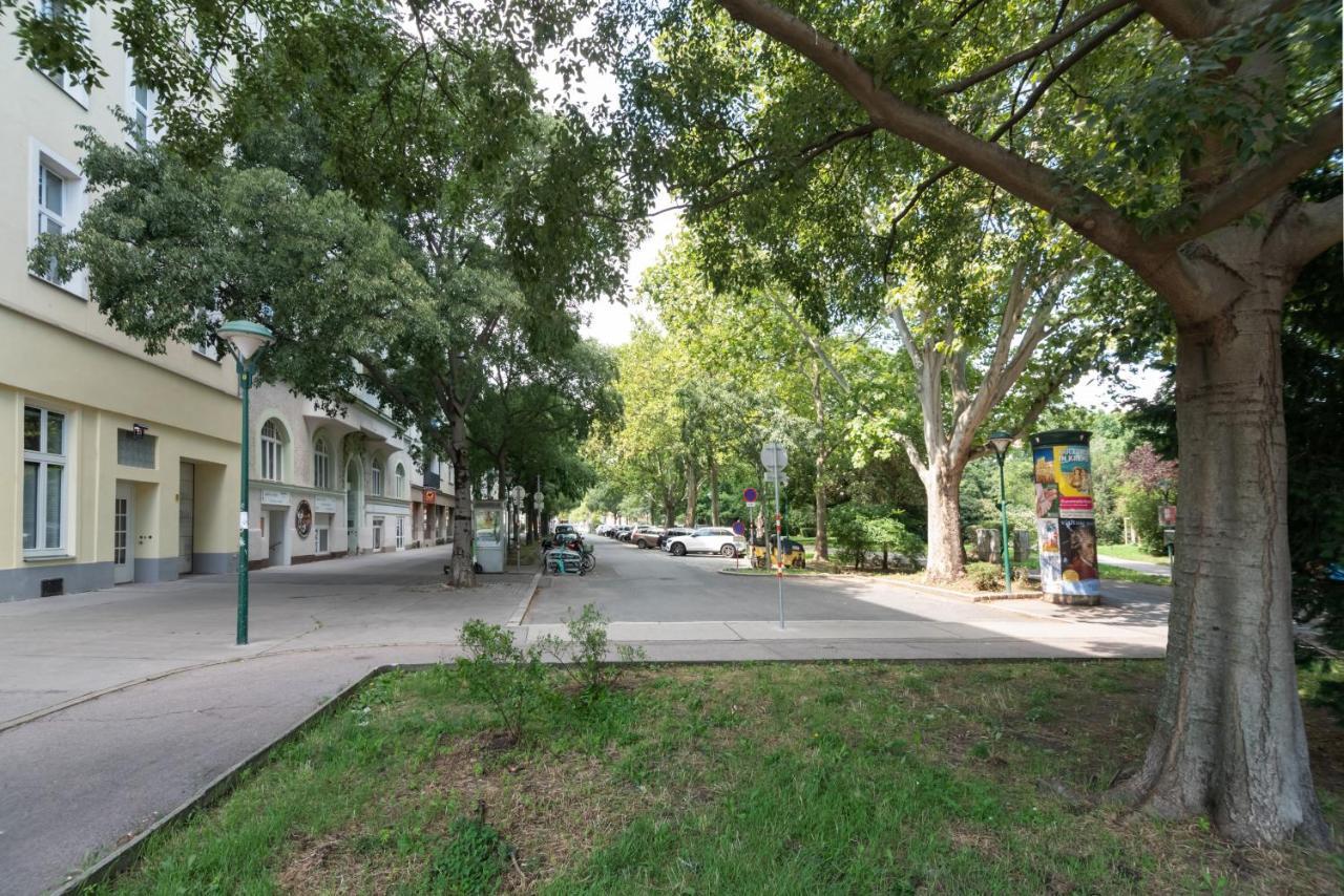 Vorgarten - Central, New And Stylish For Your Comfortable In *